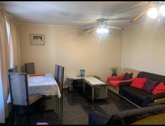 3 BEDROOM HOUSE FOR SALE IN WESTRIDGE